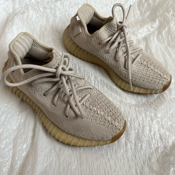 Adidas Yeezy Boost 350V2 Sesame sz 4 - Picture 1 of 13